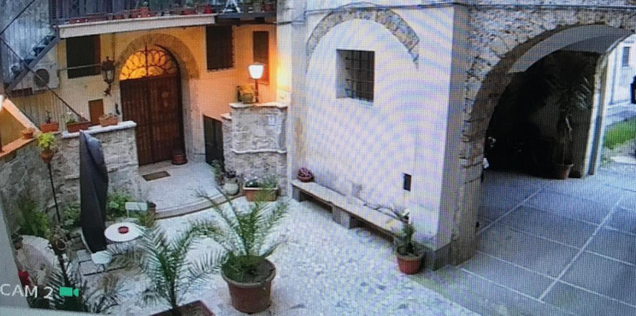 Le Prigioni Del Palazzo B&B Сора Экстерьер фото