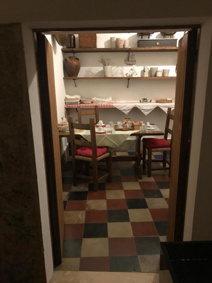 Le Prigioni Del Palazzo B&B Сора Экстерьер фото