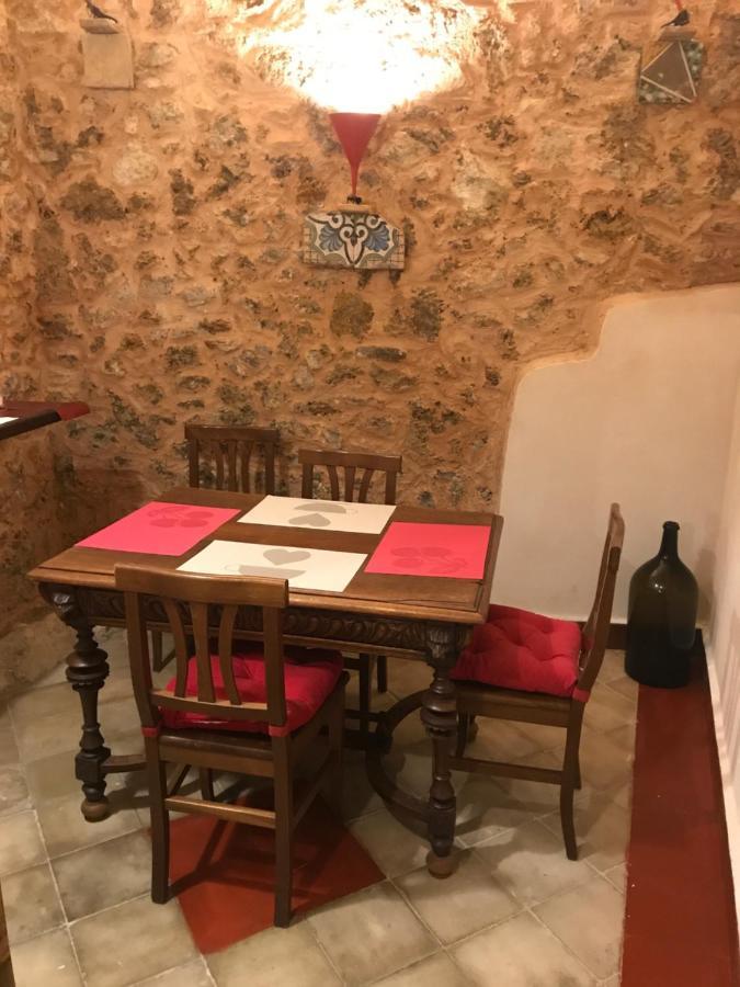 Le Prigioni Del Palazzo B&B Сора Экстерьер фото
