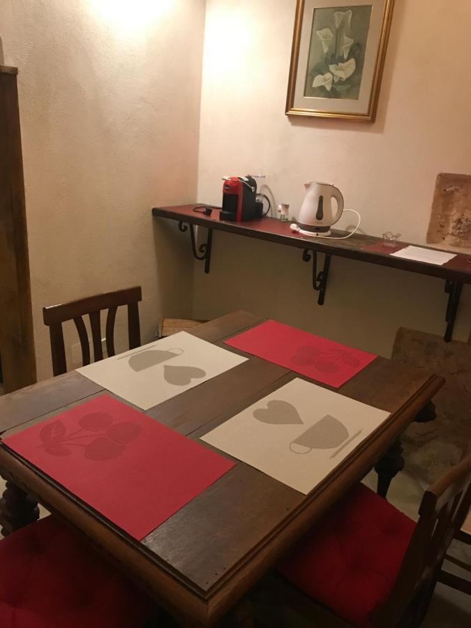Le Prigioni Del Palazzo B&B Сора Экстерьер фото