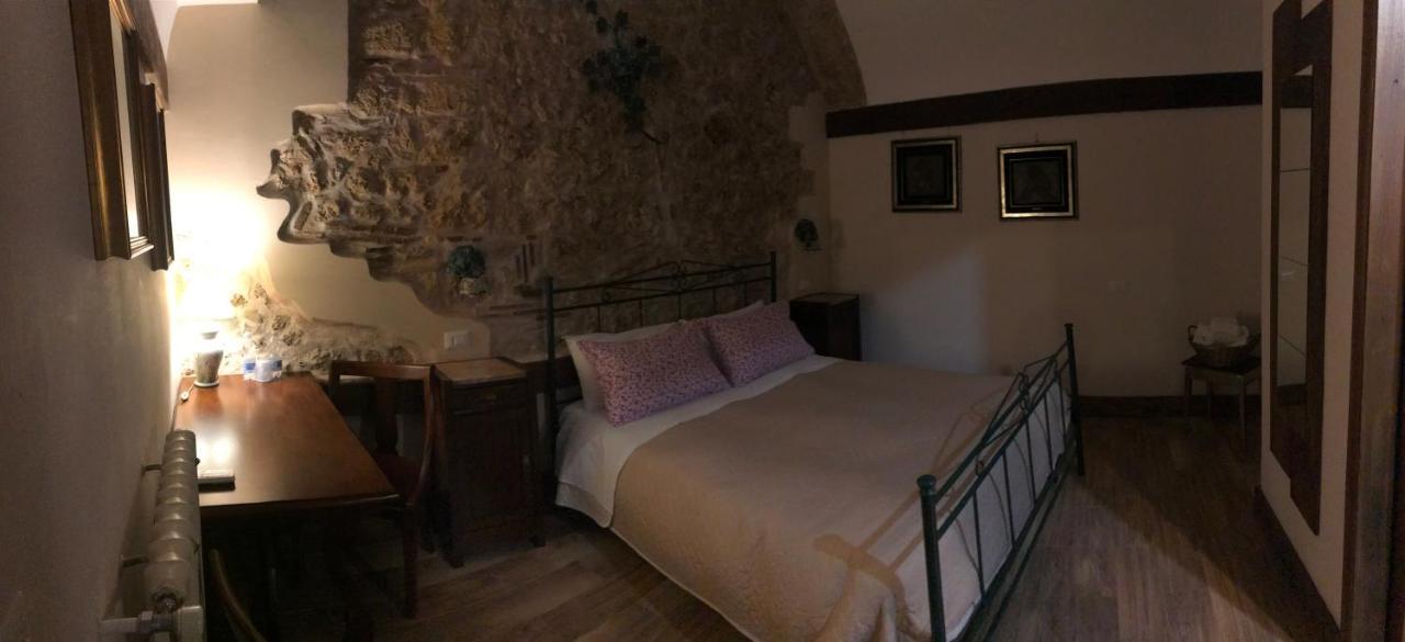 Le Prigioni Del Palazzo B&B Сора Экстерьер фото
