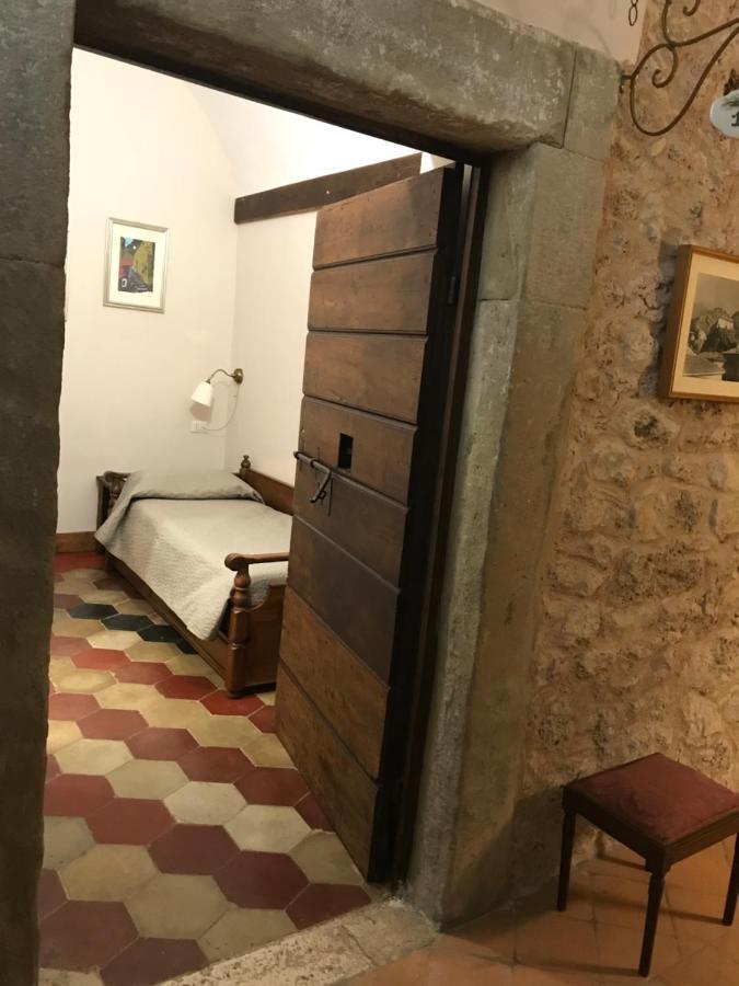 Le Prigioni Del Palazzo B&B Сора Экстерьер фото