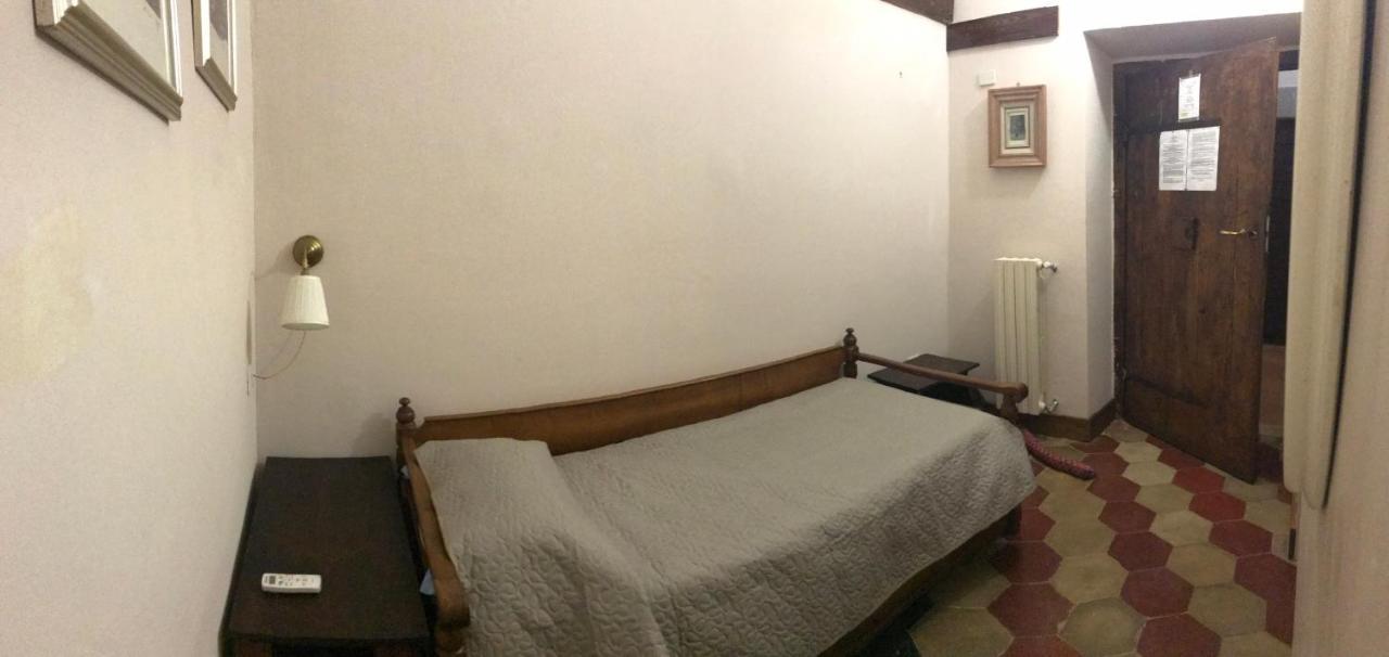 Le Prigioni Del Palazzo B&B Сора Экстерьер фото
