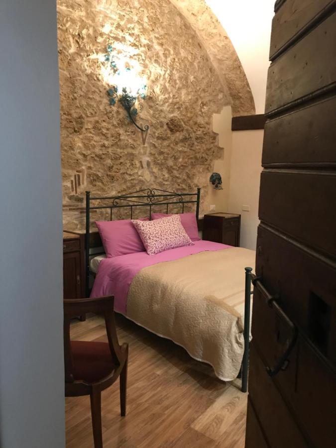 Le Prigioni Del Palazzo B&B Сора Экстерьер фото
