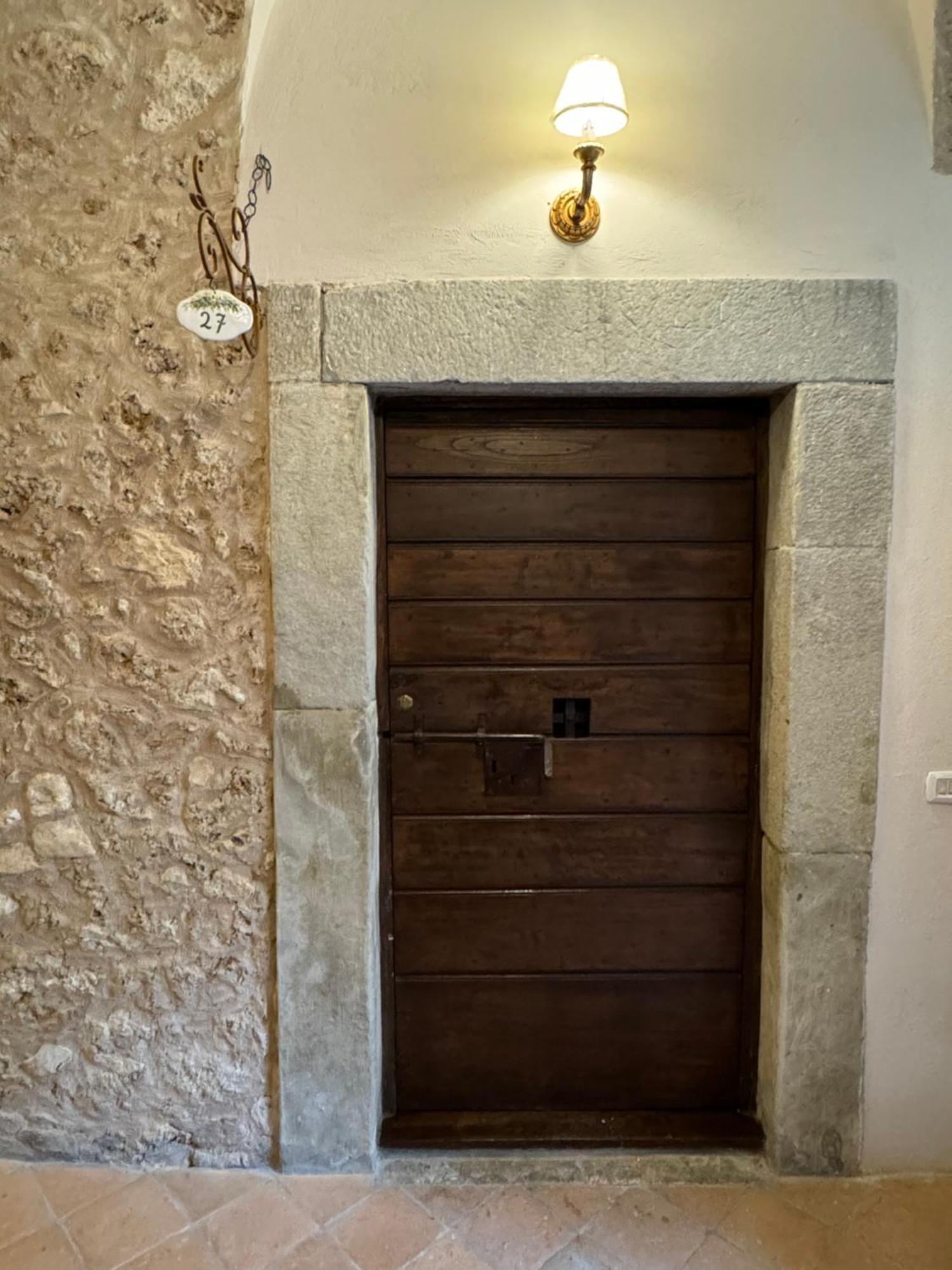 Le Prigioni Del Palazzo B&B Сора Экстерьер фото