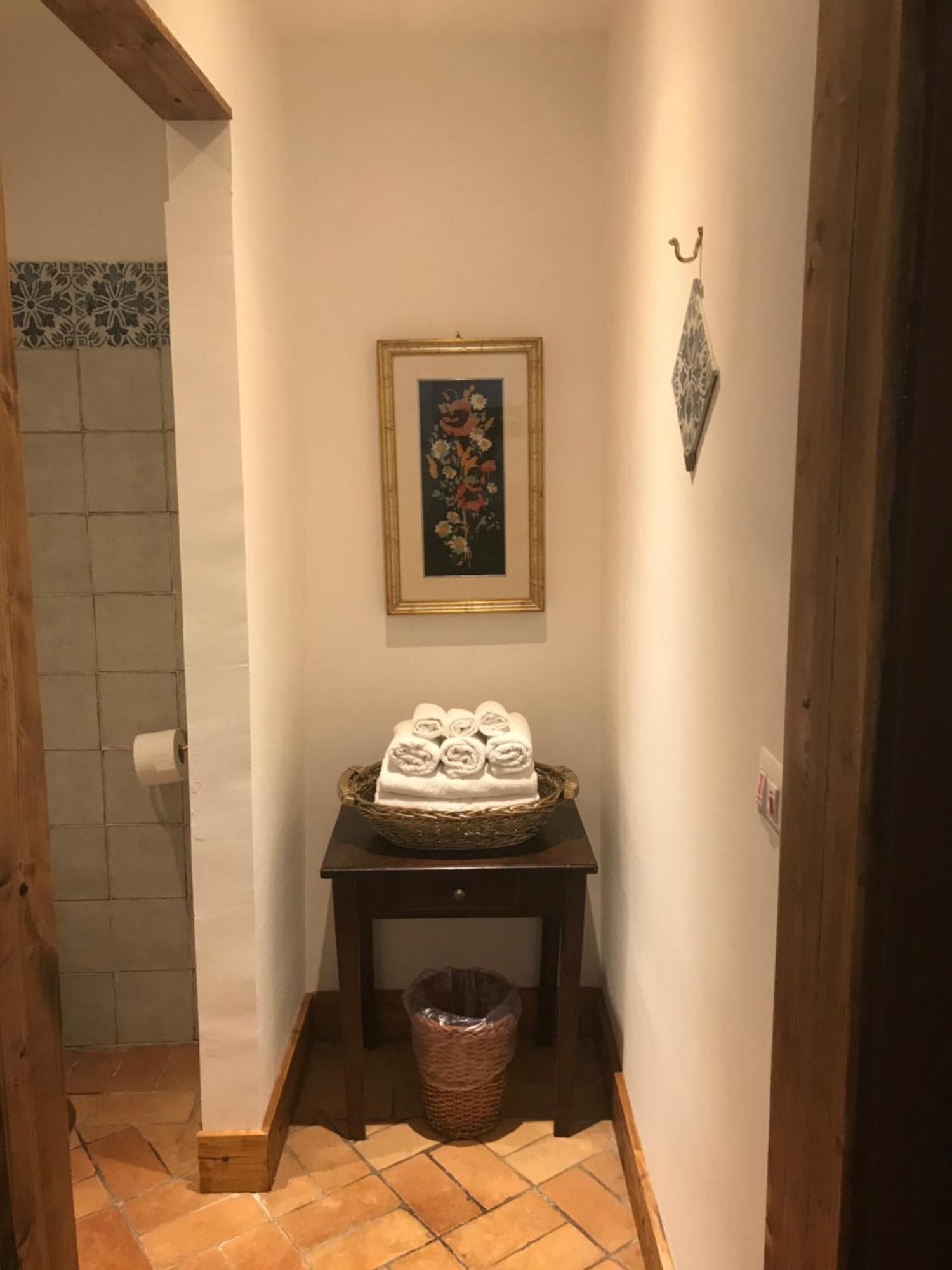 Le Prigioni Del Palazzo B&B Сора Номер фото