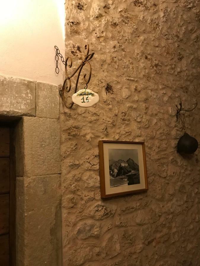 Le Prigioni Del Palazzo B&B Сора Экстерьер фото