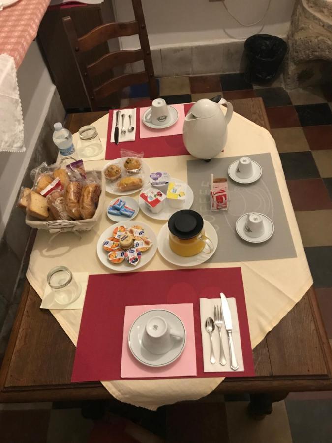 Le Prigioni Del Palazzo B&B Сора Экстерьер фото